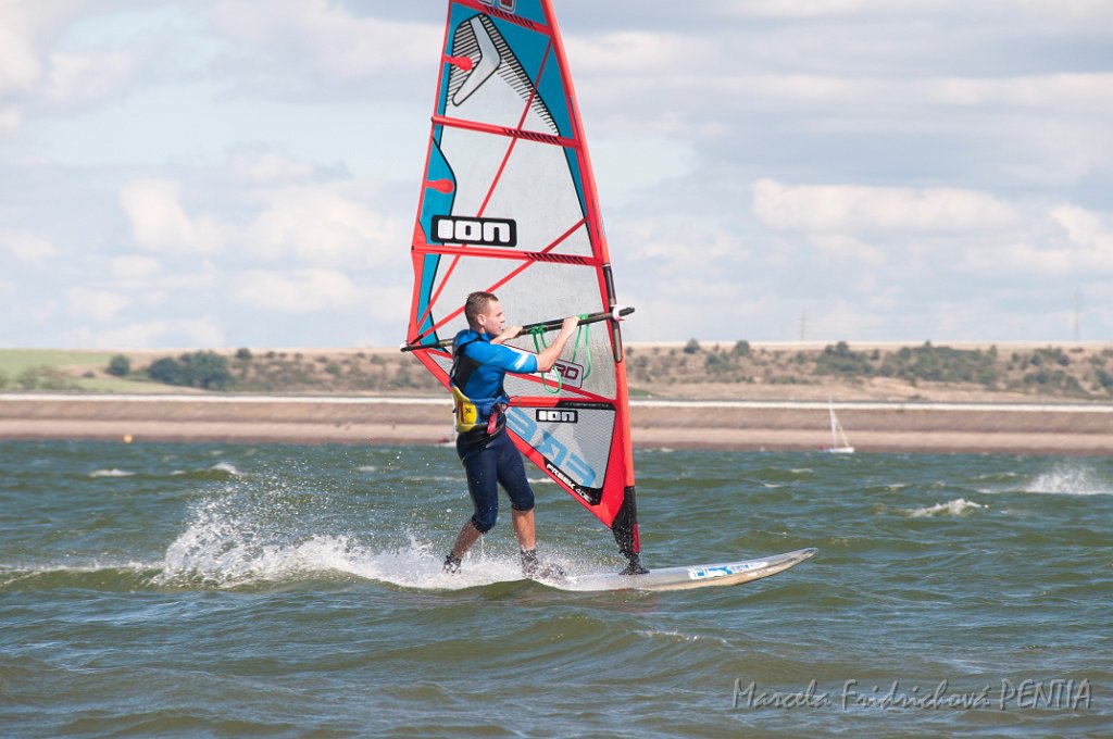 D2015-052-0066-2.jpg