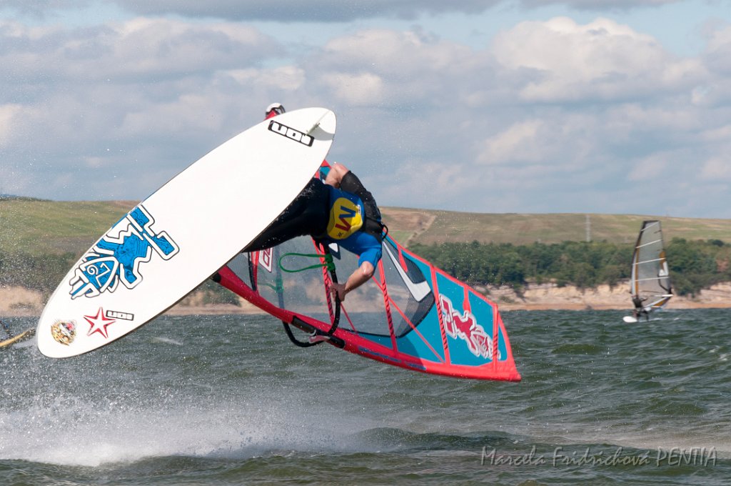 D2015-052-0066-4.jpg