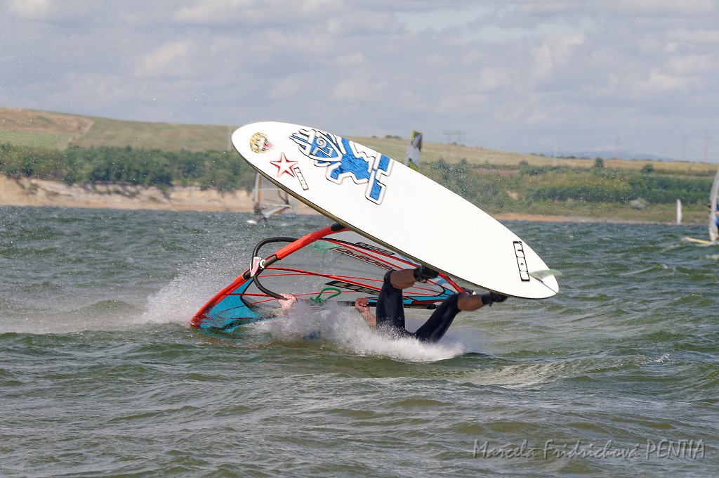 D2015-052-0067-5.jpg