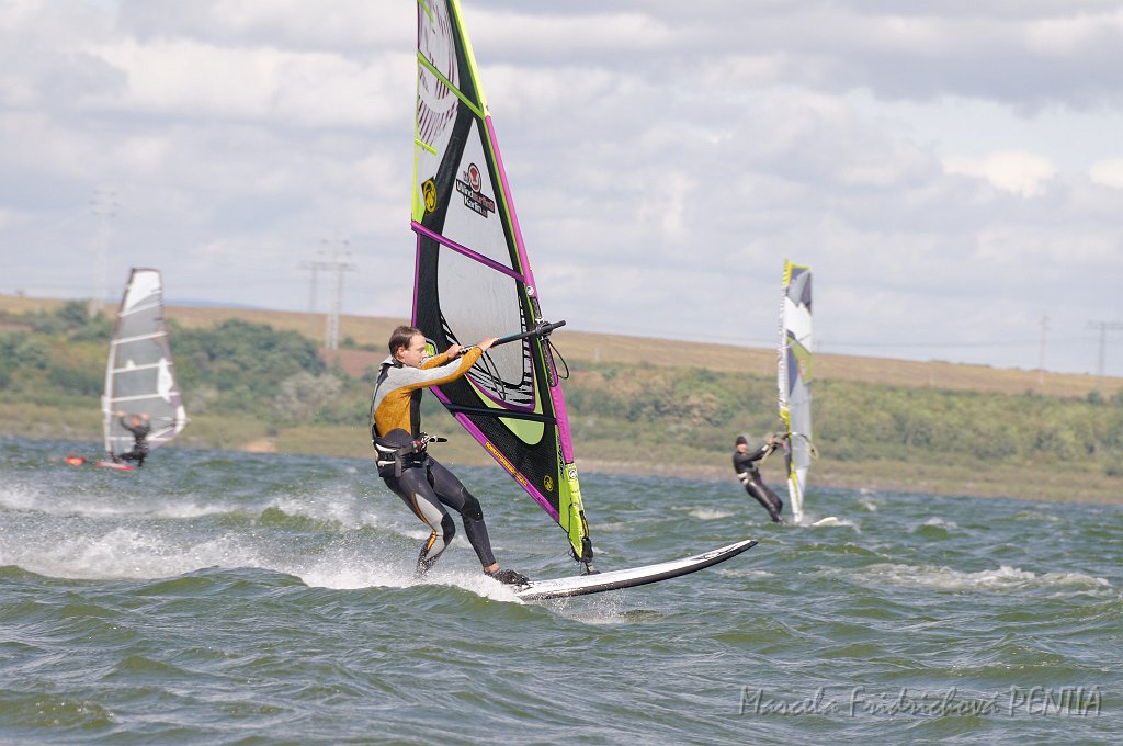 D2015-052-0070.jpg