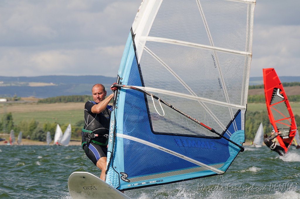 D2015-052-0105.jpg