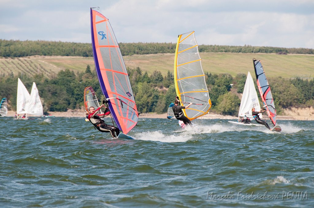D2015-052-0115.jpg
