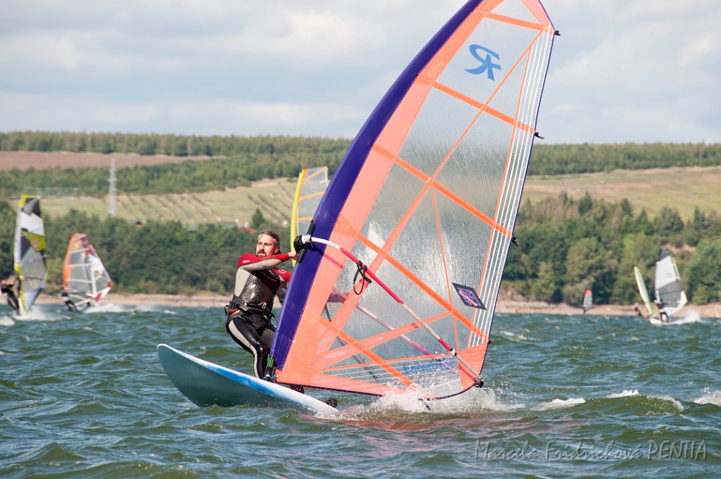 D2015-052-0118.jpg