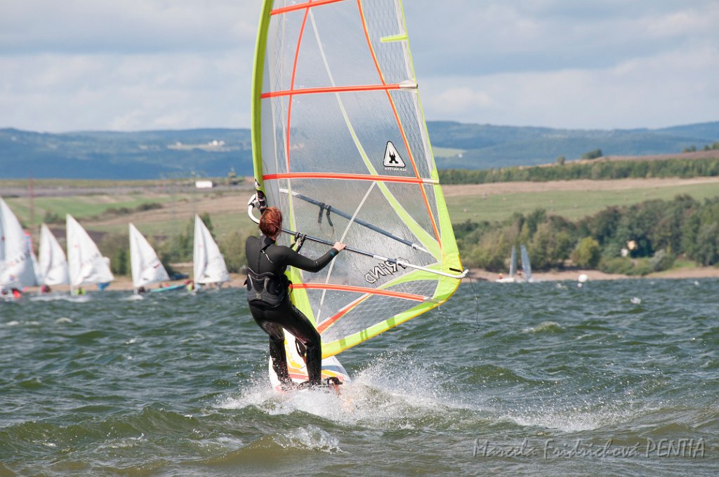 D2015-052-0141-2.jpg