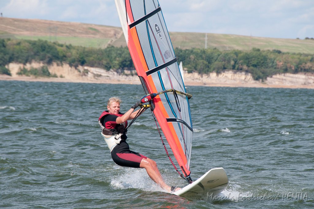 D2015-052-0156-1.jpg