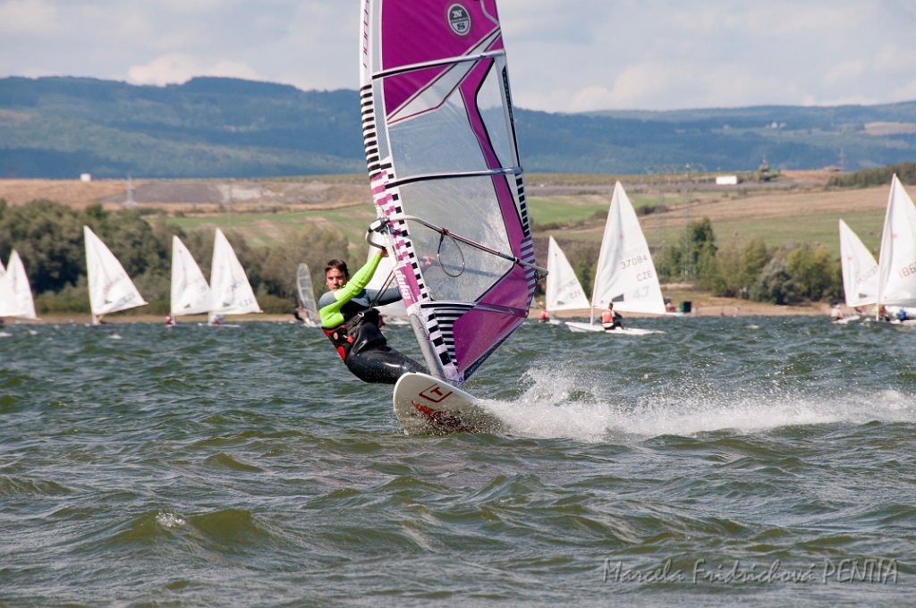 D2015-052-0158.jpg