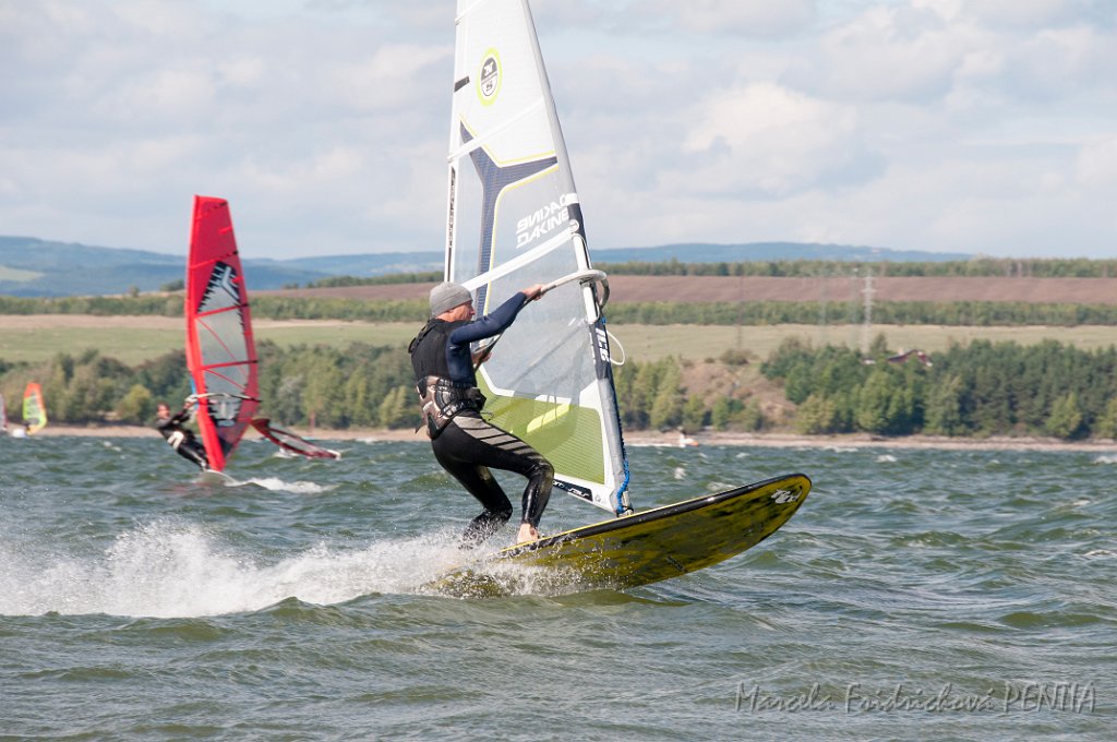 D2015-052-0166-3.jpg