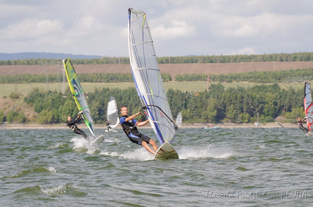 D2015-052-0169.jpg