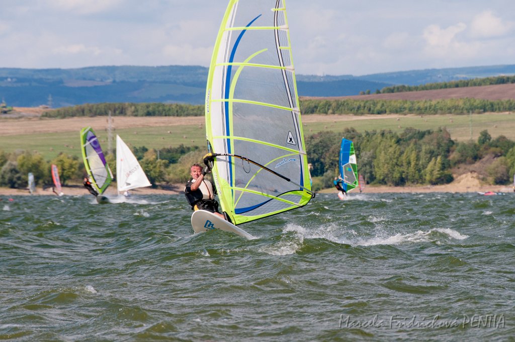 D2015-052-0194.jpg