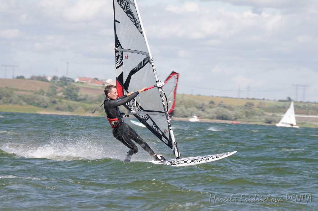 D2015-052-0200.jpg