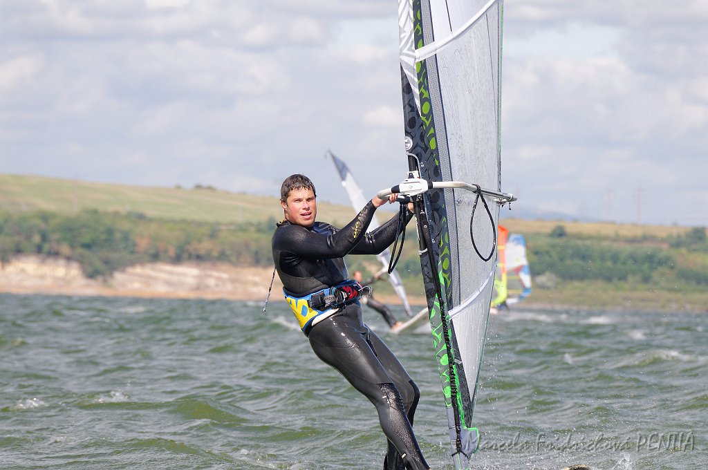 D2015-052-0212u.jpg