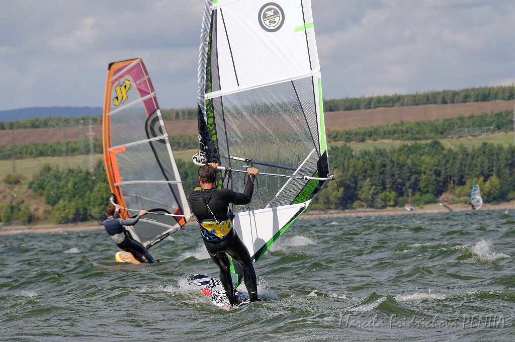 D2015-052-0223u.jpg