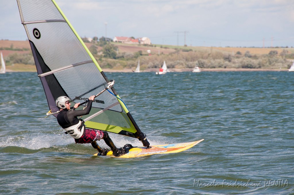 D2015-052-0228-1.jpg