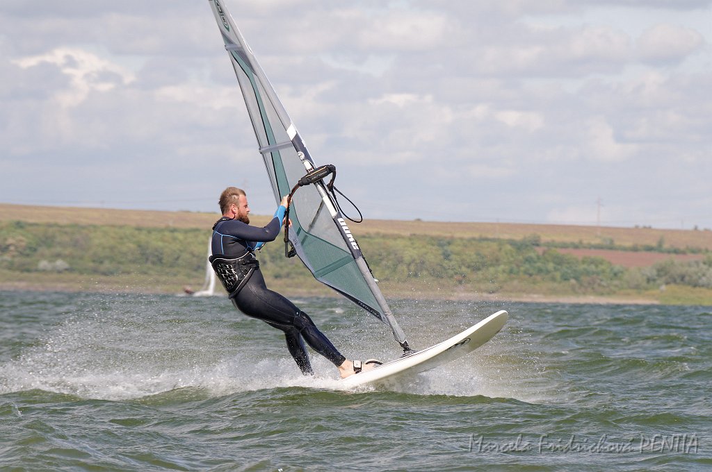 D2015-052-0231.jpg