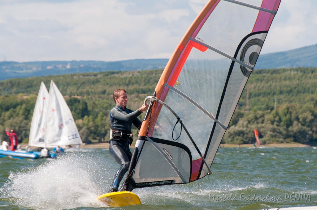 D2015-052-0237.jpg