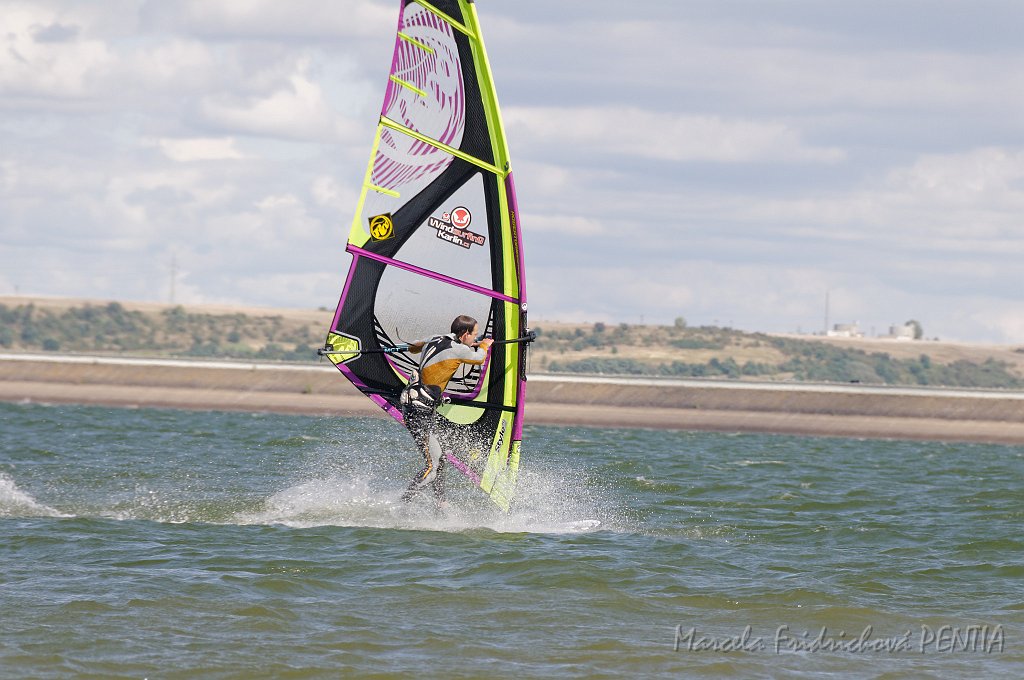D2015-052-0240.jpg
