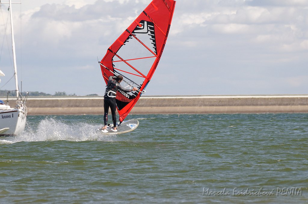 D2015-052-0242.jpg