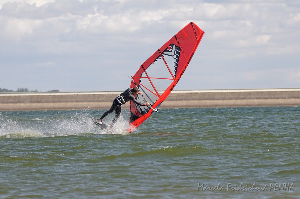 D2015-052-0243.jpg