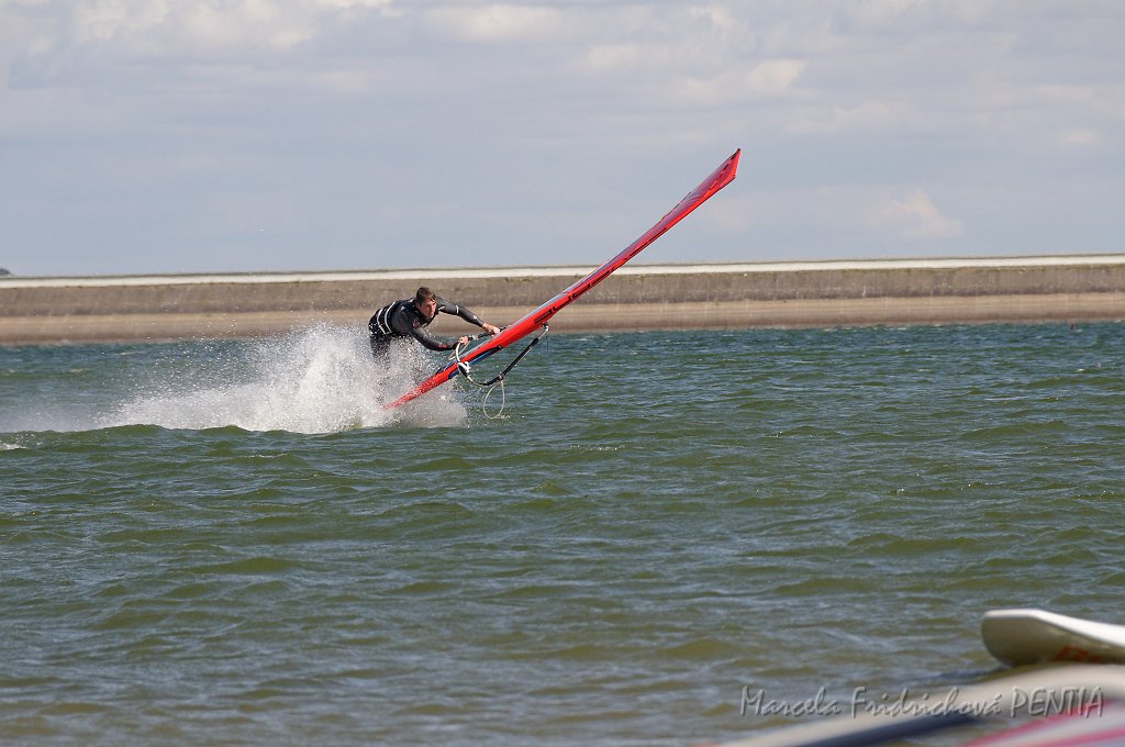 D2015-052-0244.jpg