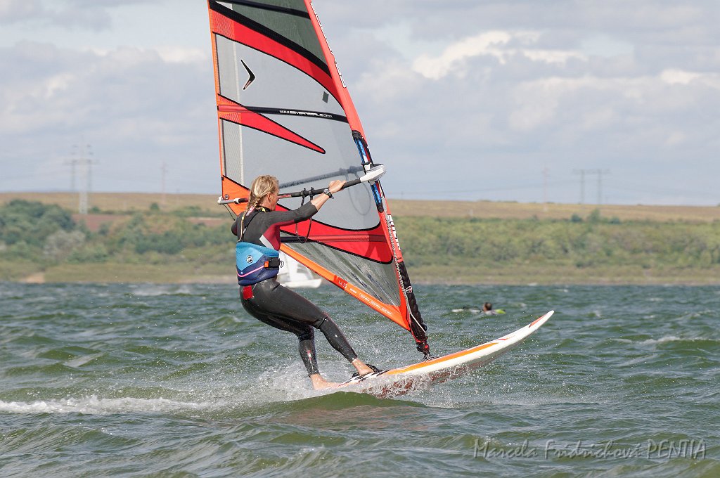 D2015-052-0257.jpg