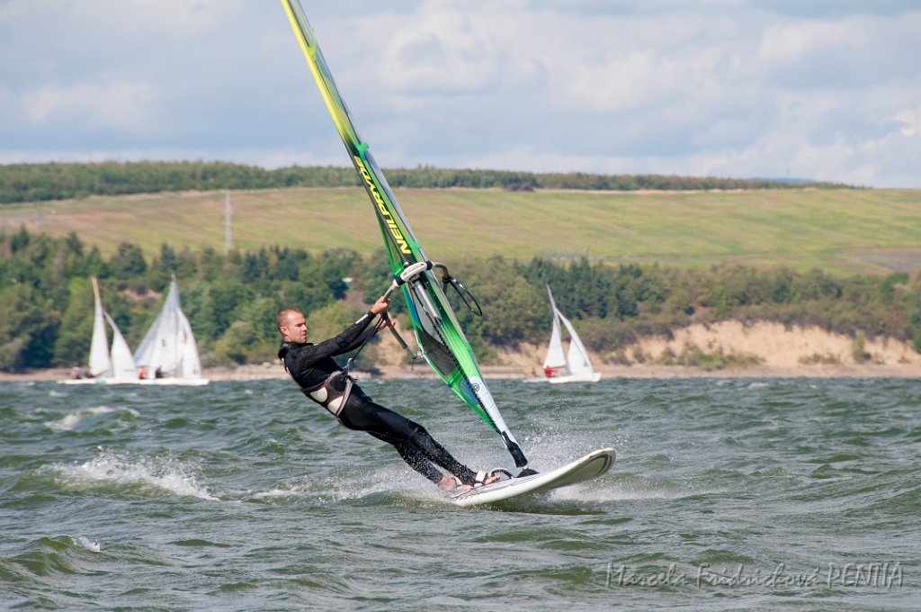 D2015-052-0260.jpg