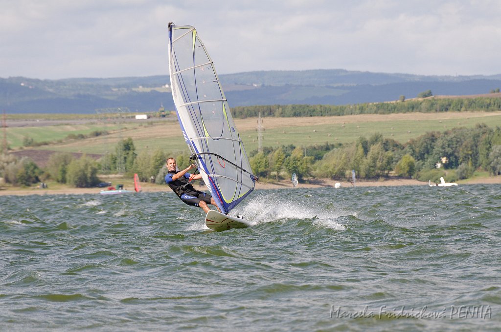 D2015-052-0261.jpg