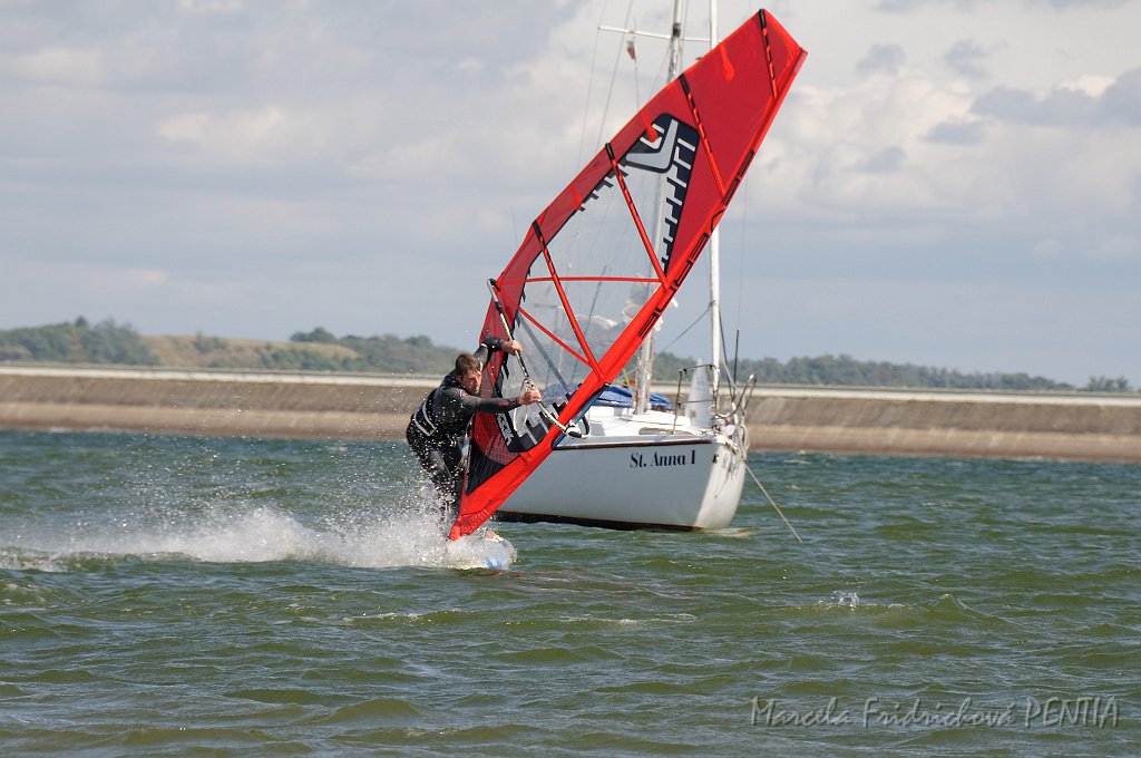 D2015-052-0270.jpg