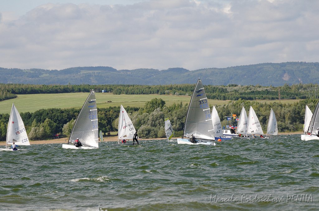 D2015-052-0271.jpg