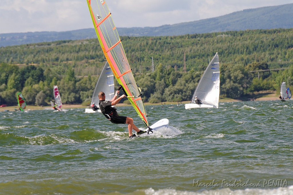 D2015-052-0272u.jpg