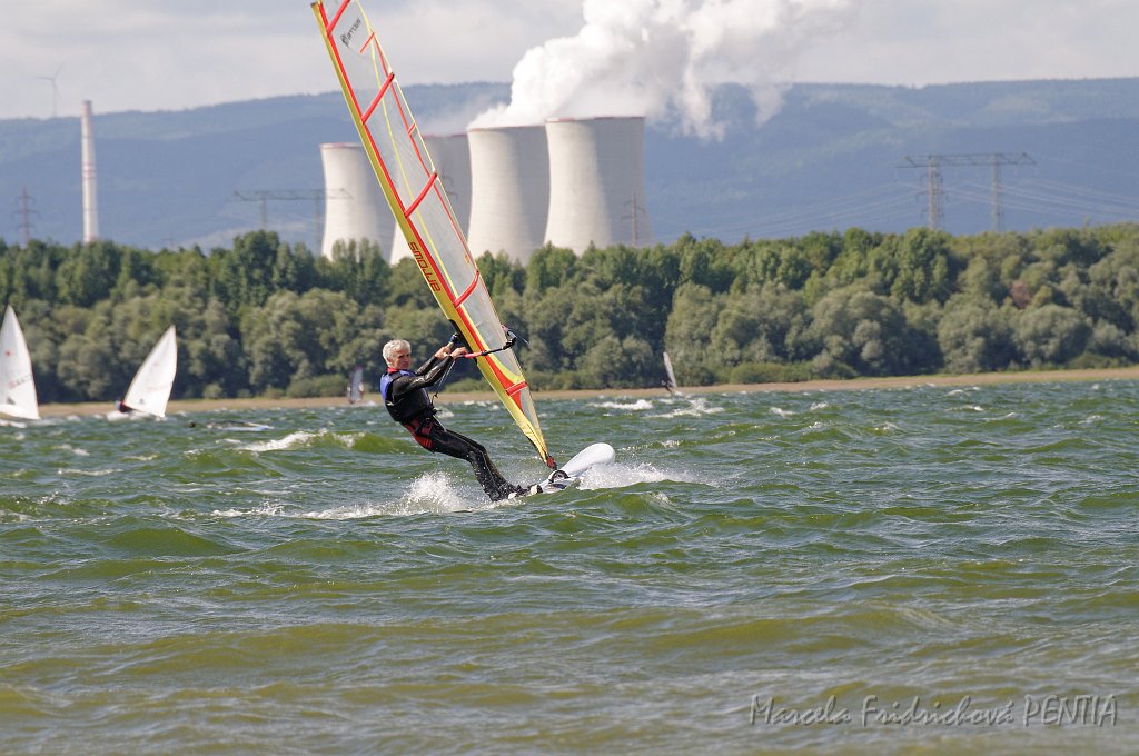 D2015-052-0273.jpg