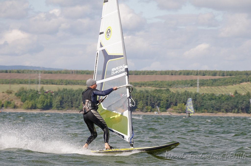 D2015-052-0275.jpg