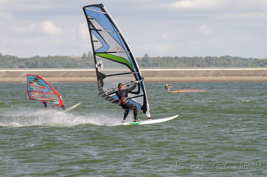 D2015-052-0300.jpg