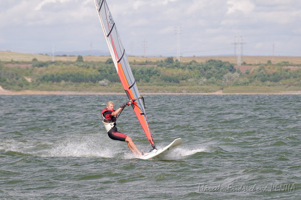 D2015-052-0303.jpg