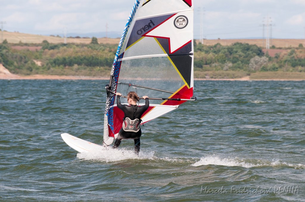 D2015-052-0385-2.jpg