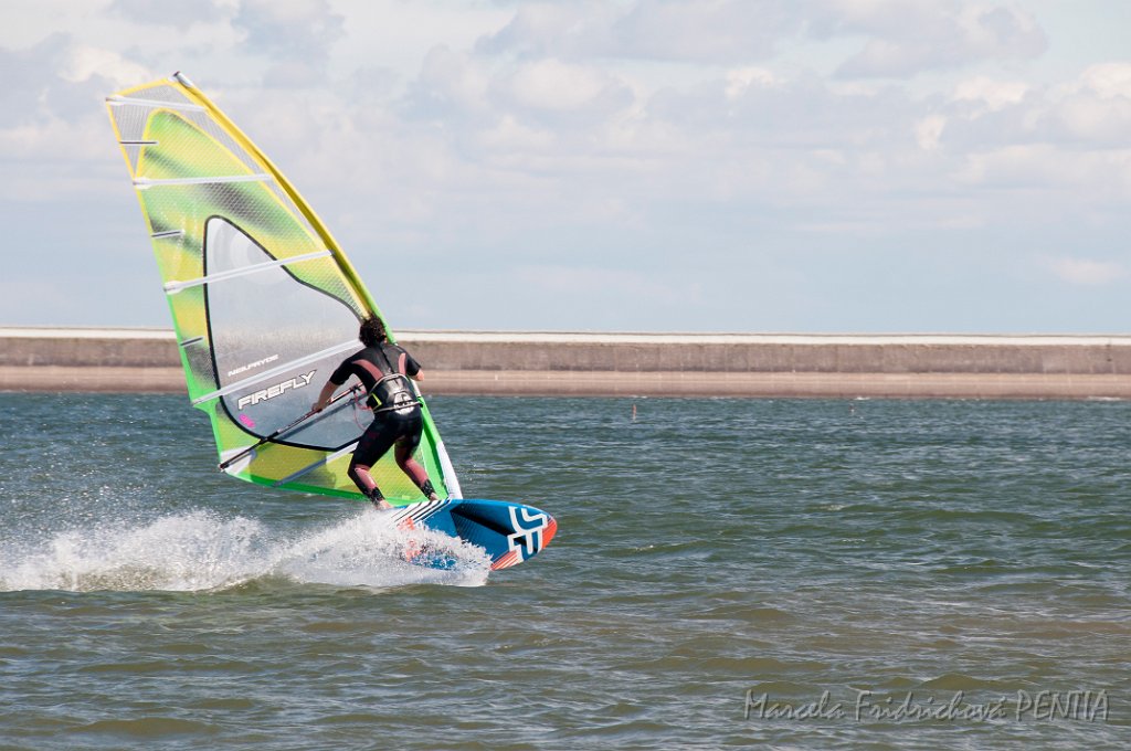 D2015-052-0413.jpg