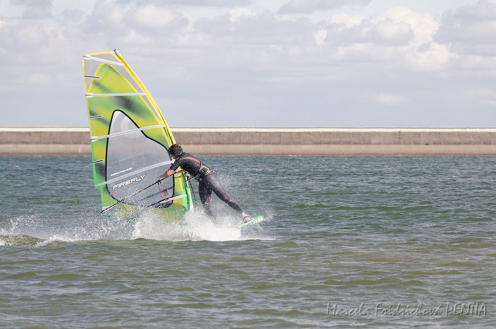 D2015-052-0414.jpg