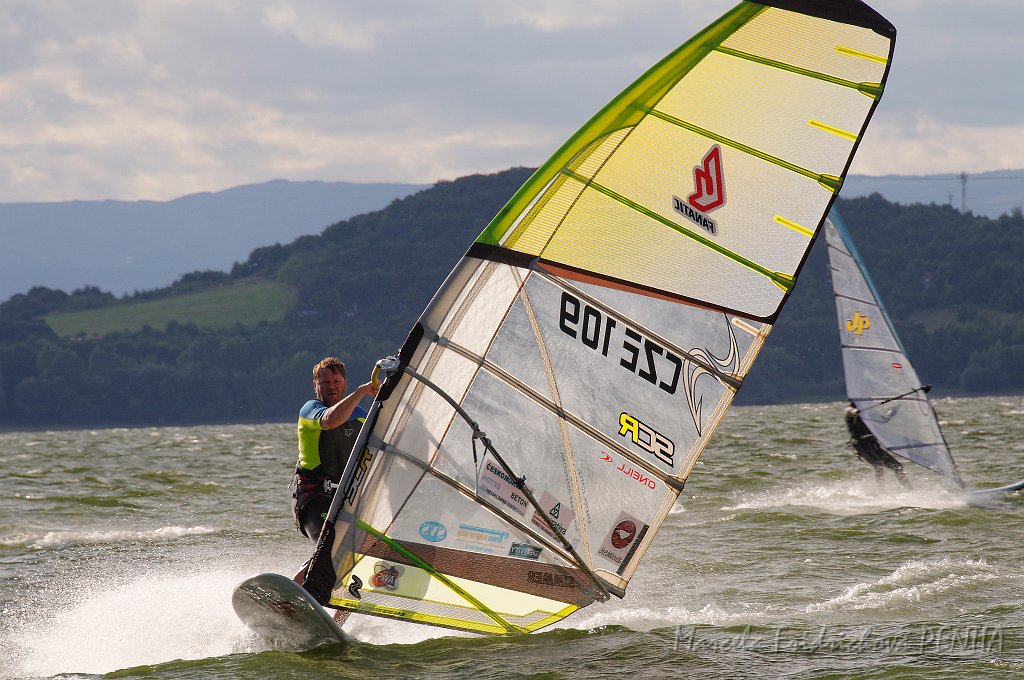 D2015-052-0444u.jpg