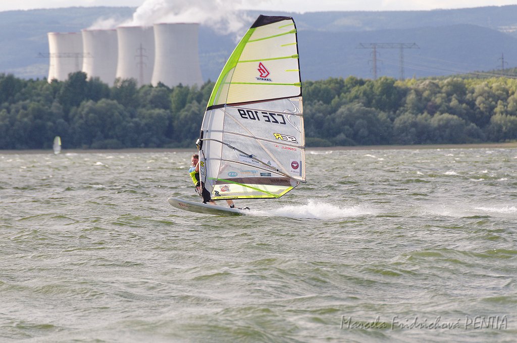 D2015-052-0466u.jpg