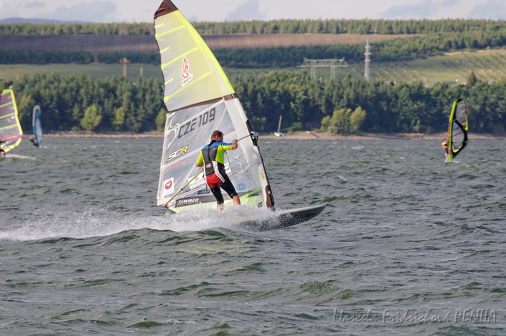 D2015-052-0477u.jpg