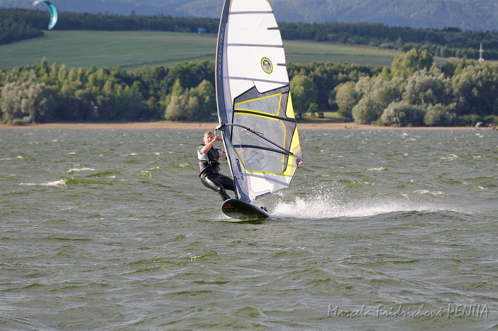 D2015-052-0487u.jpg