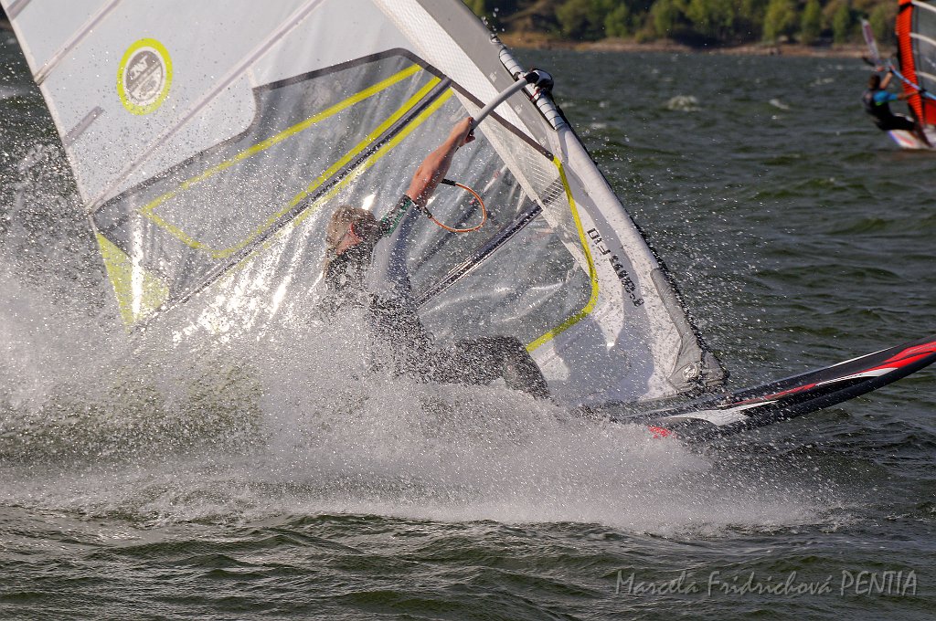 D2015-052-0495u.jpg
