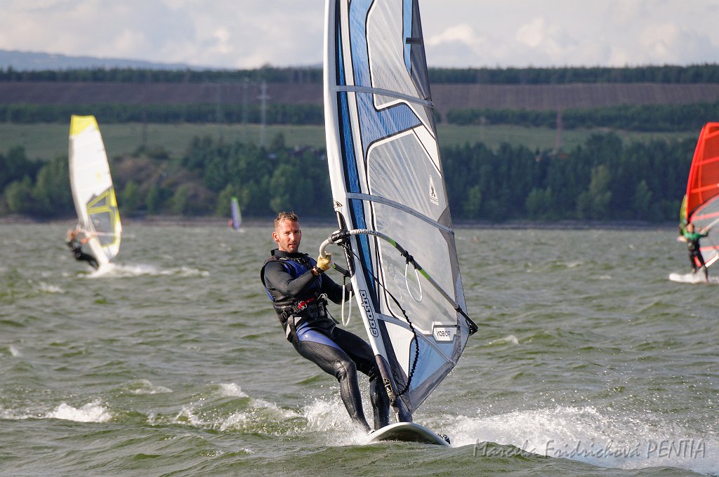 D2015-052-0505u.jpg