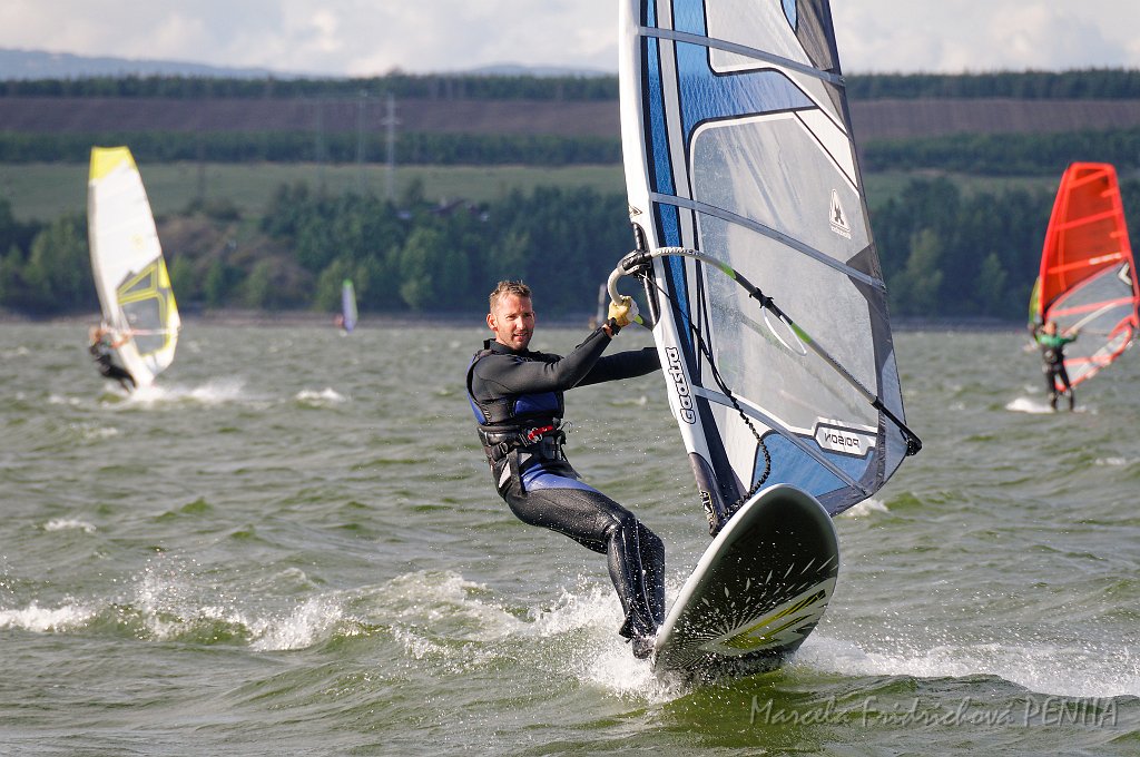 D2015-052-0506u.jpg