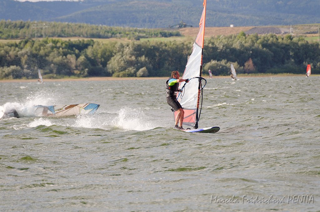 D2015-052-0510u.jpg