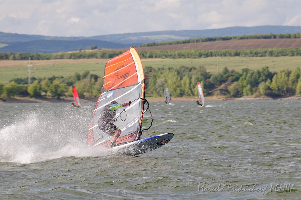 D2015-052-0511u.jpg