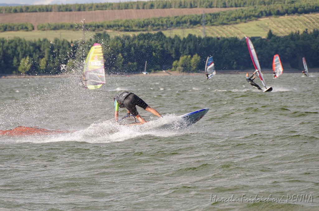 D2015-052-0514u.jpg